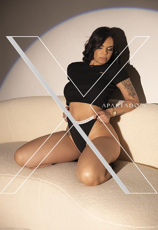Escort de Luxo Aline Bueno