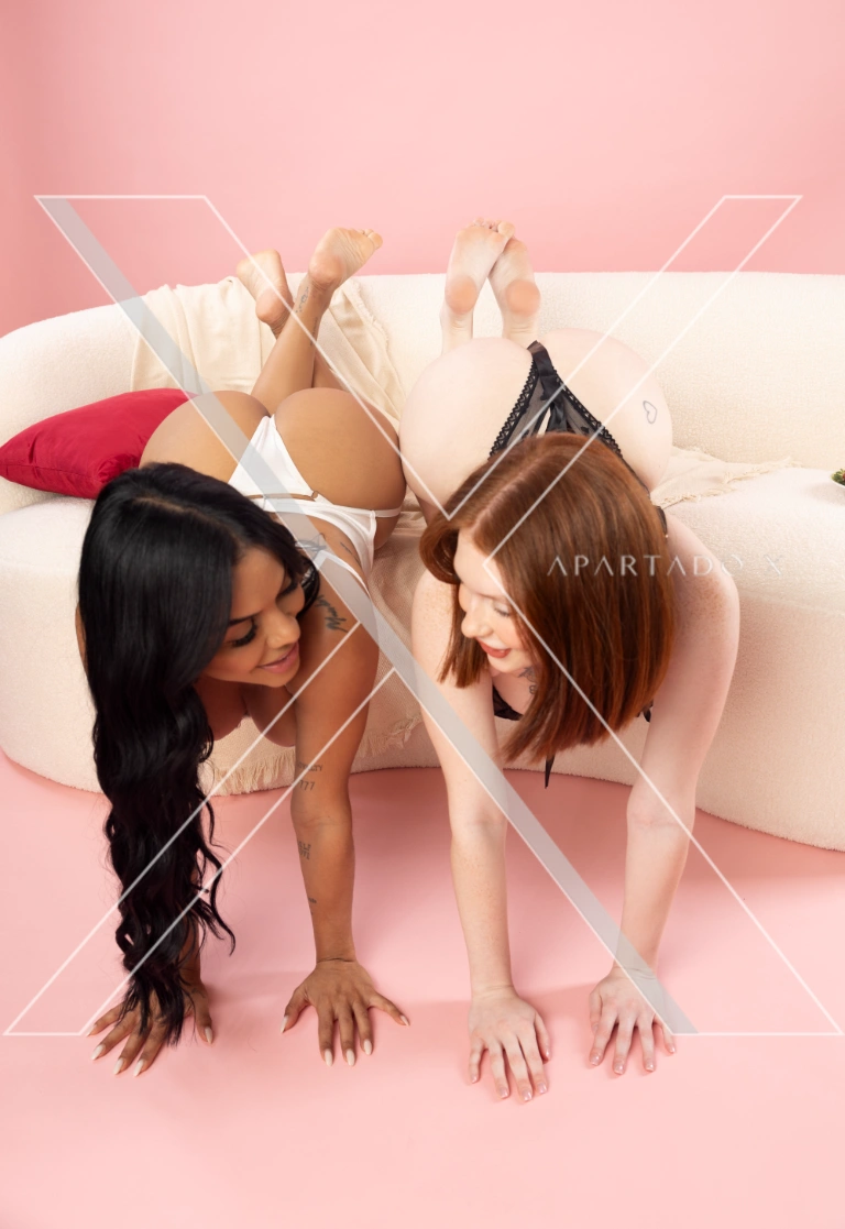 Luxury Escort Anitta Melo and Vívian Schmidt