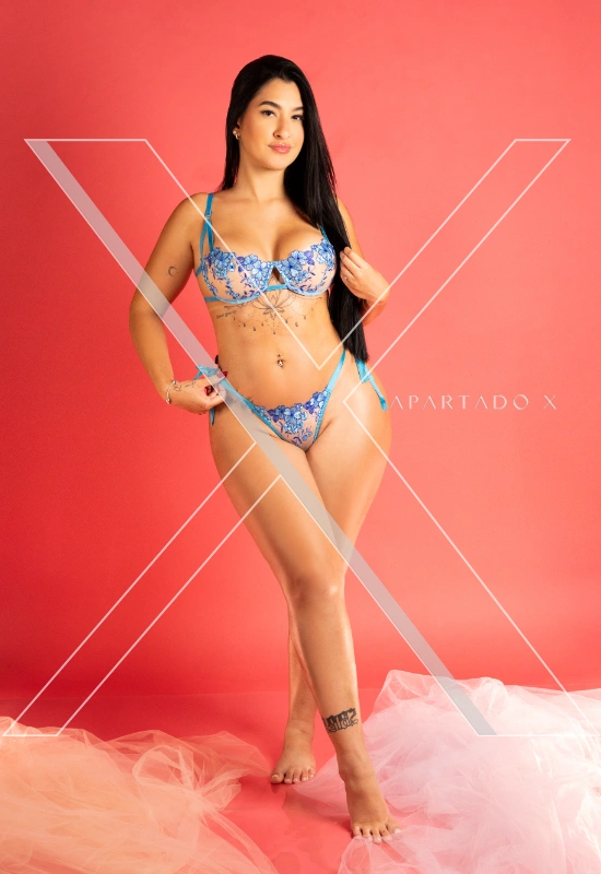 Escort de Luxo Ayla Miller