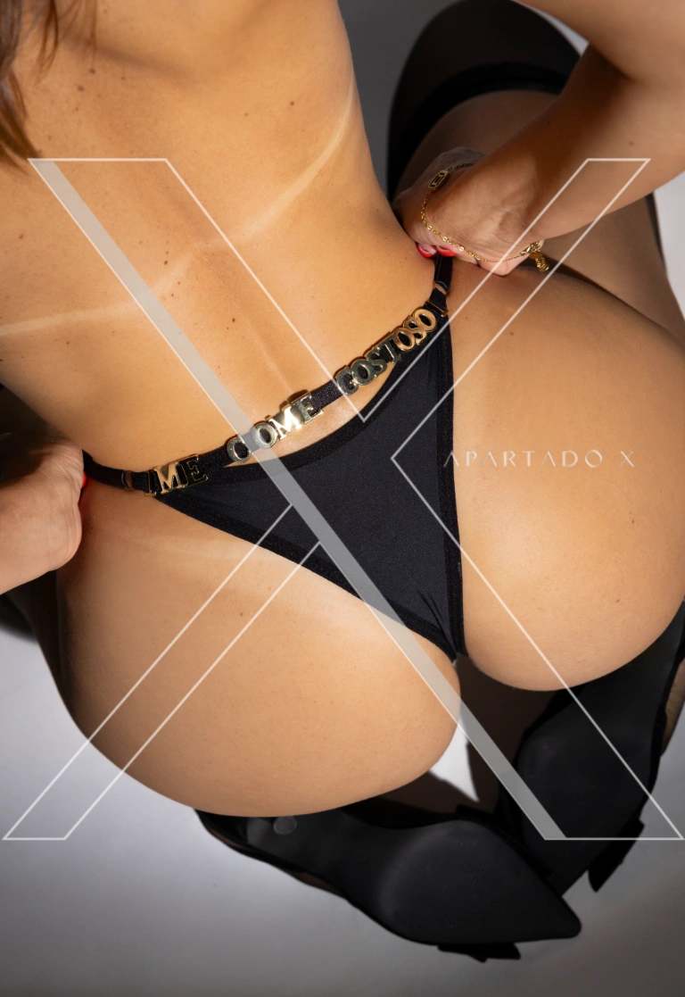 Luxury Escort Iza Ferrari