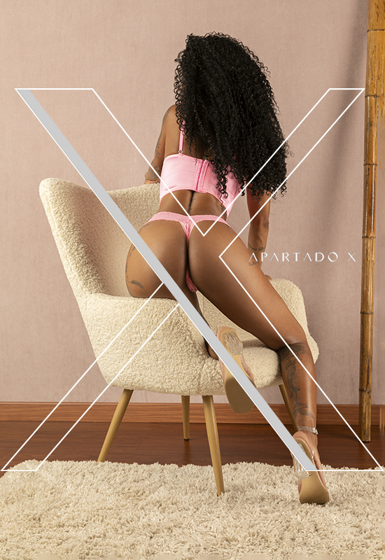 Luxus Escort Linda Black