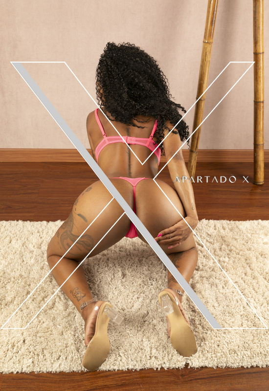 Luxus Escort Linda Black