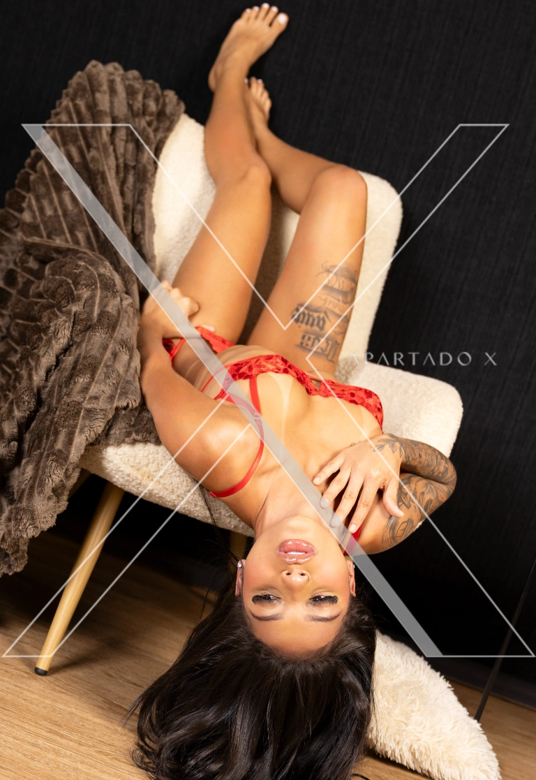 Escort de Luxo Luara Santos