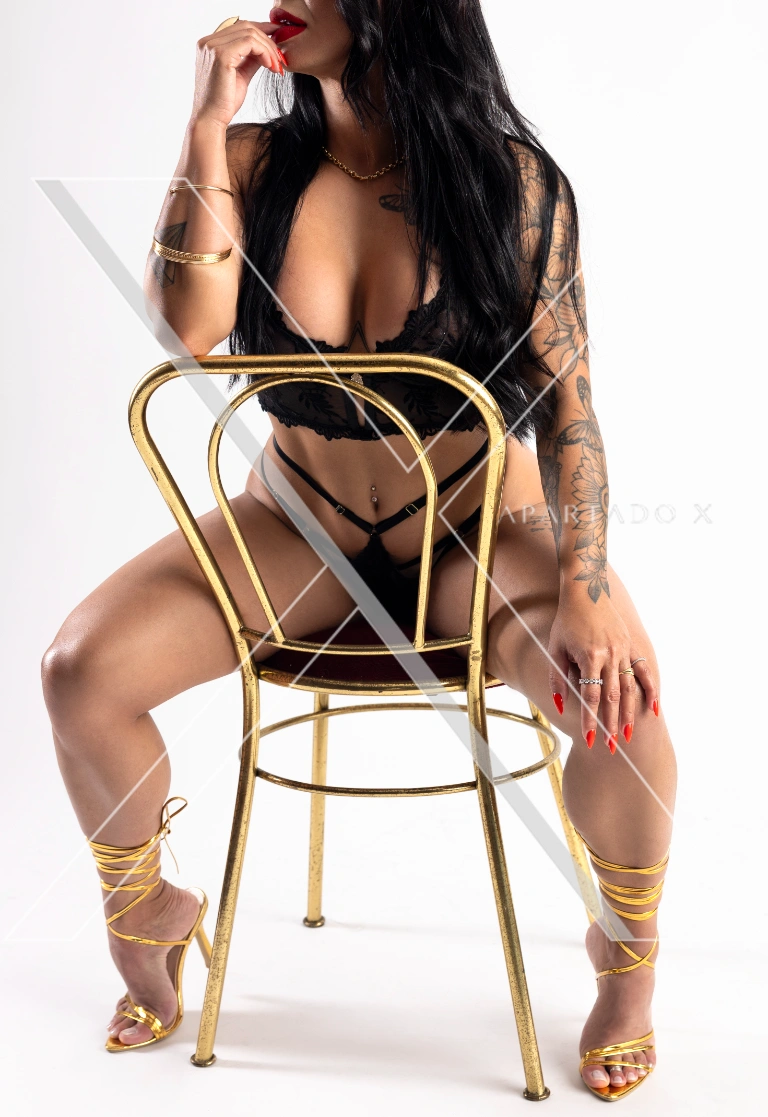 Escort de Luxo Mia Couto