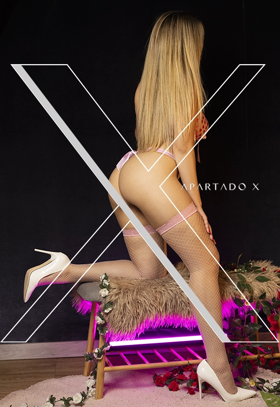 Escort de Luxo Nina Dourado