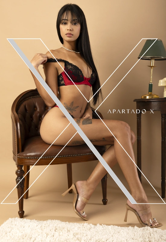 Escort de Luxo Tina Montenegro